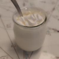 Yogur at O Aviador Burgers in Ourense