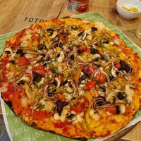 Chicken boogie with thin crust at Totale Pizzeria - Saldanha in Lisbon