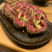 sushi with crispy seaweed and avocado, cucumber and more #Veganuary at La Vegan in Hamburg