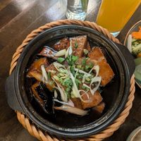 veganer Fisch mit Aubergine im Schmortopf für 2 Personen - mein persönlicher Favorit 😍😍 at Vinavegana in Vienna