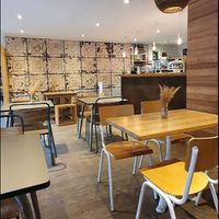 Comfy interior, lovely staff at Gogo Cafè & Resto in Briancon