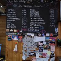 Le bar at Déli Schuss in La Clusaz