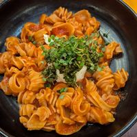 Radiatori

(calabrian chili, red sauce, ricotta, basil, pesto) at Twelvemonth in Burlingame