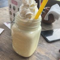 Vanilla milkshake! Fully vegan of course.  at Monaladona in Guadalajara
