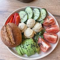 Hummus Teller   at Café Amorebelle in Hamburg