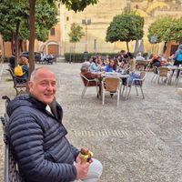 Happy face! Ice cream delight... at Heladería Bolas in Sevilla