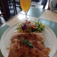 Crepe de trigo sarraceno com as sugestões vegan do chefe: espinafres e tofu at La Cereria in Barcelona