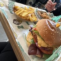 Crispy Chicken Burger  at Urban Gorillas - Vegan Revolution in Dusseldorf