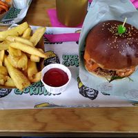 Burger and fries at Urban Gorillas - Vegan Revolution in Dusseldorf