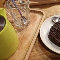 Chocolate cookie and rosehip tea mix at Tower Coffee in Grenoble