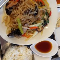 Ordered a veganized Dosirak (kinda like a thali) but they lacked vegan sides so I got vegan japchae & rice instead at Hansik in Munich