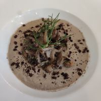 Velouté de shiitakes aux pleurotes avec éclats de cacao  at La Belle Verte in Toulouse