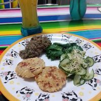 Las tortitas de yuca se convirtieron en mis favoritas en definitiva podría comer cada semana estás tortitas 😋✨😍 at Chamaca Vegana in Mexico City