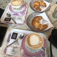 2 big cappucinos w oat/soy milk  at Conte Coffee To Go in Graz