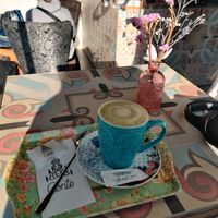 matcha latte with oatmilk, small at Conte Coffee To Go in Graz