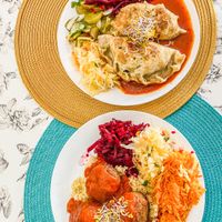 Pulpety a la IKEA i meksykańskie empanady at Karrotka in Torun