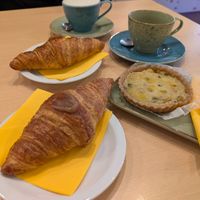 vegan croissants and savoury tart at Flora et Labora in Milan