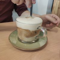Latte with cookie syrup at Flora et Labora in Milan