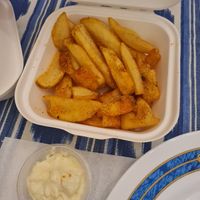 Fries with vegan mayo at Klüg Burgers in Mallorca