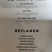 Meat alternatives and sides at Das Delicious in Vienna