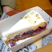 Blackberry cheesecake at East Side Burgers in Paris