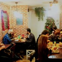 Underground eating room at East Side Burgers in Paris