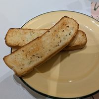 Garlic bread at Plantude - I'Park Mall Yongsan in Seoul