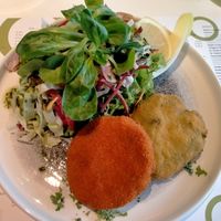 Vegan kroketjes met slaatjes at Restaurant Nestor in Lubbeek