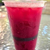 Berry lemonade at Ahonui in Kahului