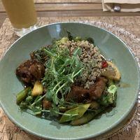 Seitan with asparagus and broccoli in coffee kombucha (with quinoa) at Cafe Imbir - Ginger in Kyiv