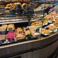 Riesige vegane Auswahl at Bäckerei Riegler - Heidelberg Hbf in Heidelberg