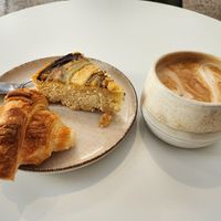  at Full Bloom Café in Nice