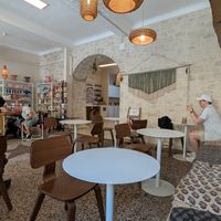  at Full Bloom Café in Nice