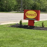 Sign at street level  at Honest Restaurant Cleveland in Parma Heights