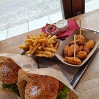  at VEG'D - Vegan Burgers - P-Berg in Berlin