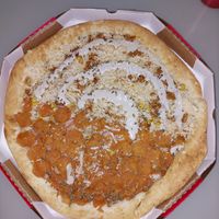 Metade frango com catupiry e calabresa at Pizza Help Vegana in Belo Horizonte