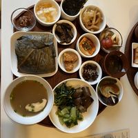 Sticky rice and banchan   at Jeju Mellow - 감미롭다제주 in Seogwipo