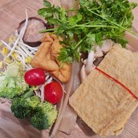 Fresh veges ~26/4/23 at Ascend Vegetarian 蔬升 in Central Singapore