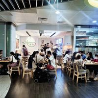Full house at Ascend Vegetarian 蔬升 in Central Singapore
