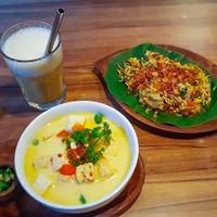 Vegetable Curry & steamed Veggies at Compound's Warung - In Da Compound Warung in Gianyar