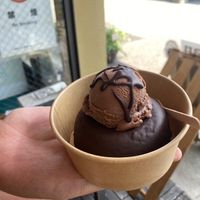 Chocolate and cranberry doughnut with chocolate ice cream   at Nukafuku ヌカフク in Hakone