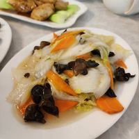 Cabbage with black fungus and vinegar at Barilla Dumplings 百味饺子酒楼 in Auckland