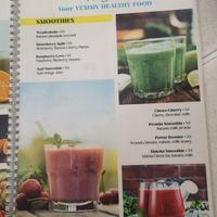 Alle soorten plantaardige melk te verkrijgen voor de smoothies at Majlis in Dubai