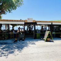 Dinning by the sea  at To Tzitziki Sto Almiriki in Crete