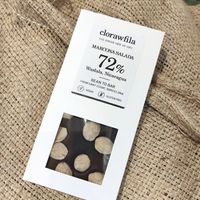 Chocolate Bean to Bar con almendras Marcona con toque de sal at Clorawfila in Sant Cugat Del Valles