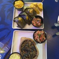 Abarazinhos e casquinha de siri vegana! Muito saboroso    at Kitanda Emporio and Gastrobar in Salvador