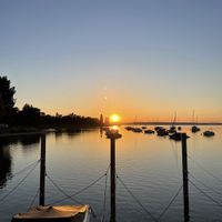 Auf dem Steg direkt davor   at Heimathafen in Gaienhofen