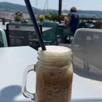 Kaffe mit Hafermilch auf Eis ☺️  at Heimathafen in Gaienhofen
