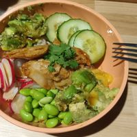 Avocado, radish, edemamme, cucumber, cilantro and vegan chickenish at POKAWA in Nimes