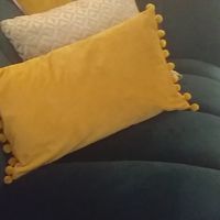 Gemütliche Samt Sofas at portal cafe in Uberlingen